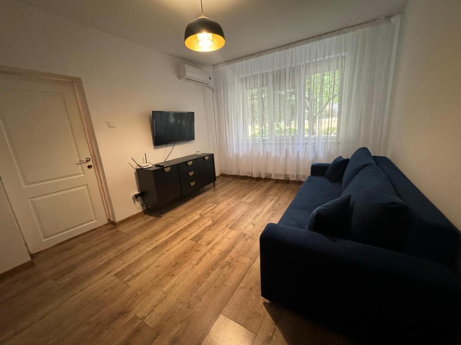Peony Apartament Craiova Exterior photo